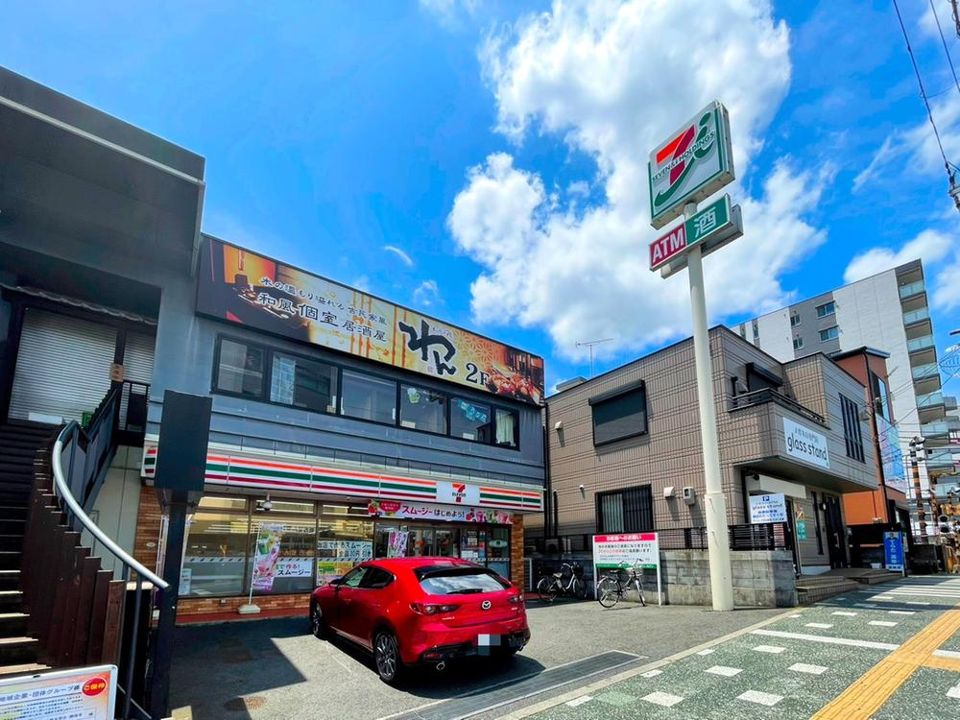 近くのセブンイレブン 大津石山駅前店まで177m(徒歩3分)