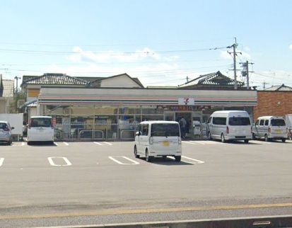 近くのセブンイレブンまで891m（徒歩12分）