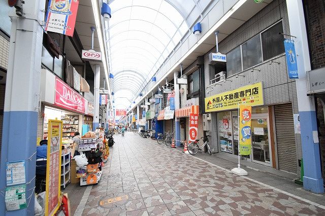 近くの横浜橋通商店街まで1,888m(徒歩24分)