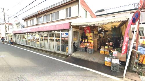 近くのいずみストアーまで1,033m（徒歩13分）