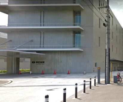近くの川崎市幸区役所まで379m(徒歩5分)