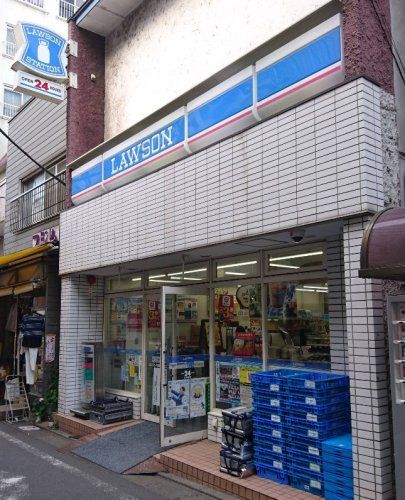 近くのローソン 代田橋駅北口店まで399m(徒歩5分)