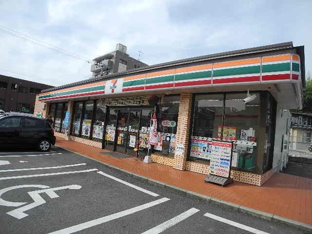 近くのセブンイレブン 長与吉無田郷店まで555m(徒歩7分)