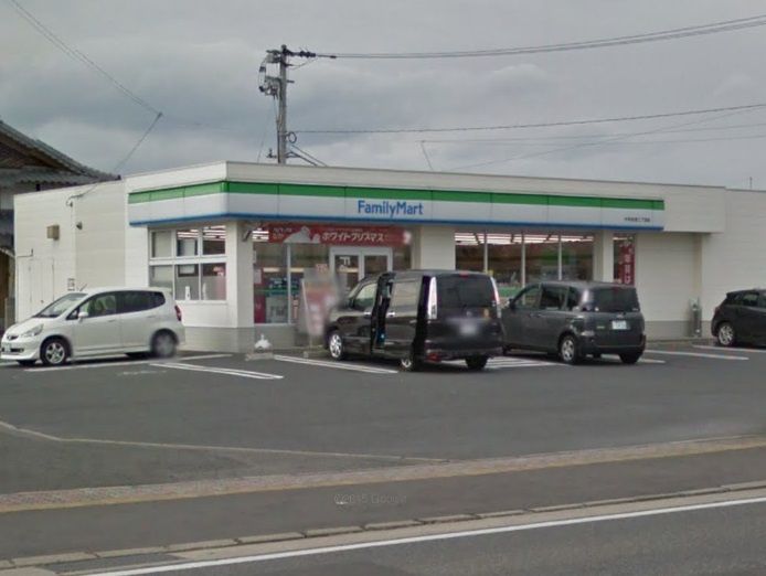 近くのファミリーマート 大村松並二丁目店まで809m(徒歩11分)