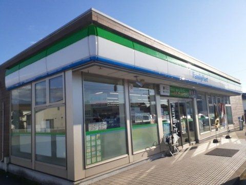 近くのファミリーマート 魚津住吉店まで1,158m(徒歩15分)