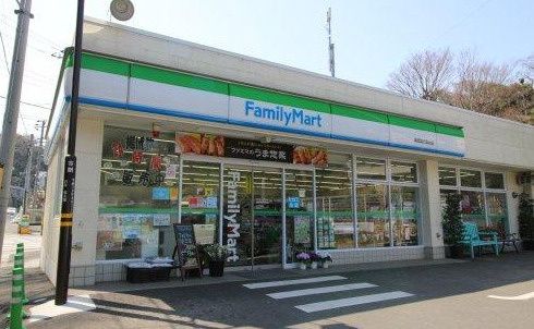 近くのファミリーマート横須賀光風台店まで288m(徒歩4分)