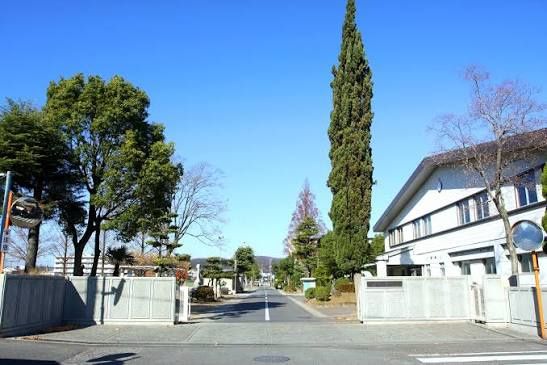 近くの倉敷市立東中学校まで583m（徒歩8分）