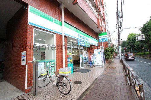 近くのファミリーマート 小石川ゆたて坂店まで276m(徒歩4分)