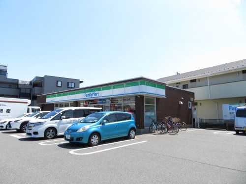 近くのファミリーマート 浦安東野一丁目店まで474m(徒歩6分)