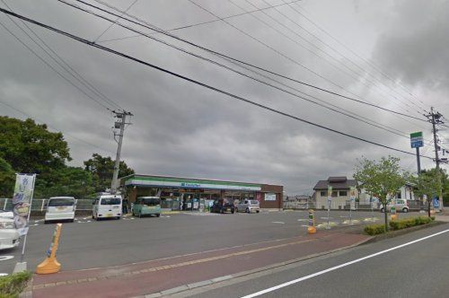 近くのファミリーマート 国立長崎医療センター前店まで414m(徒歩6分)