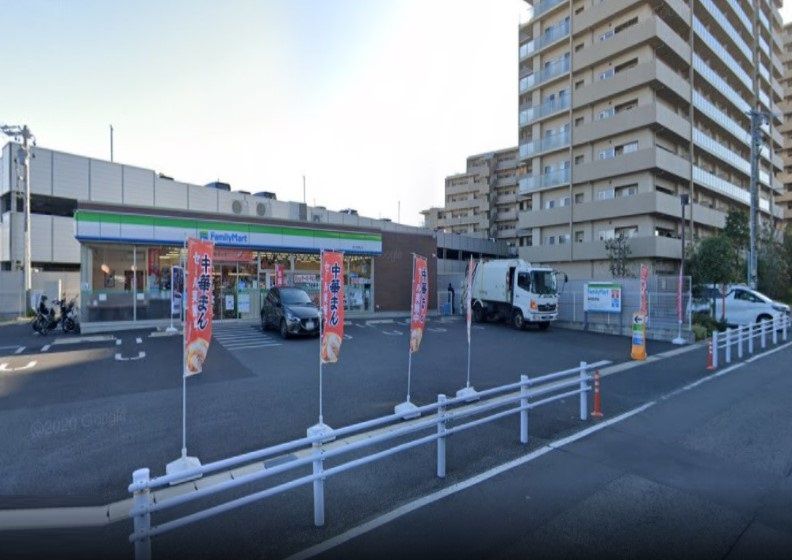 近くのファミリーマート 長久手西原山店まで183m(徒歩3分)