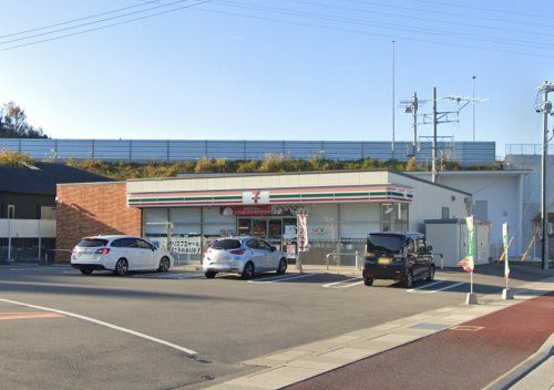 近くのセブンイレブン諫早川床店まで1,152m(徒歩15分)