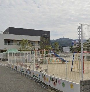 近くの若竹こども園まで638m(徒歩8分)