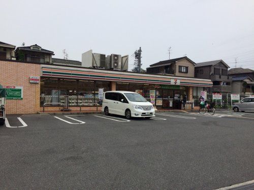 近くのセブンイレブン門真南野口町店まで421m(徒歩6分)