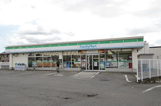 近くのファミリーマート 前橋茂木町店まで1,701m(徒歩22分)