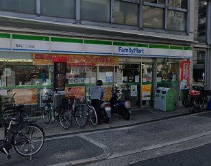 近くのファミリーマート 豊崎二丁目店まで493m(徒歩7分)