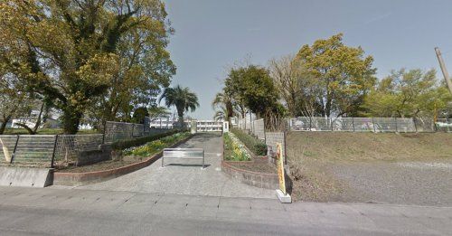 近くの鹿屋市立上小原小学校まで638m（徒歩8分）
