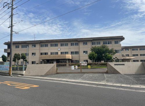 近くの総社市立総社中央小学校まで558m(徒歩7分)