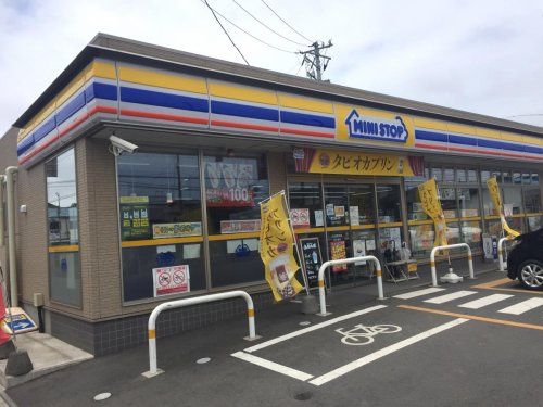 近くのミニストップ 茨城大学前店まで822m(徒歩11分)