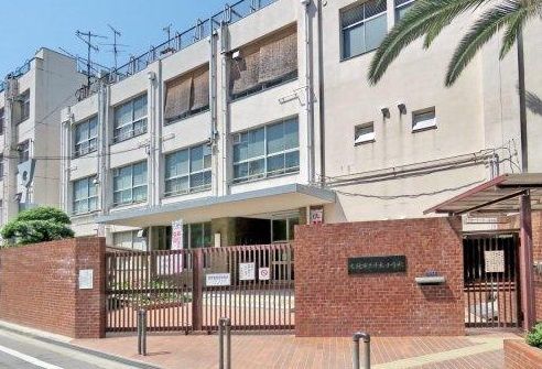近くの大阪市立千本小学校まで218m(徒歩3分)