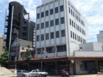 近くの京都中央信用金庫出町支店まで54m(徒歩1分)
