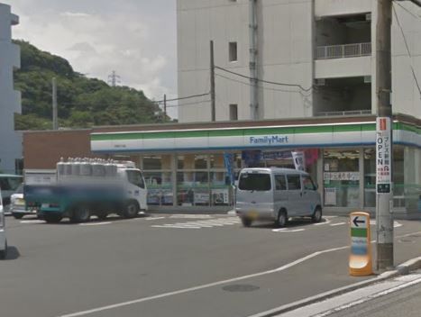 近くのファミリーマート 佐原四丁目店まで206m(徒歩3分)