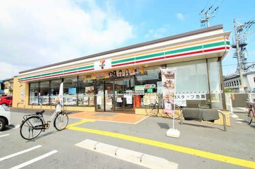 近くのセブンイレブン 草津中学校前店まで538m(徒歩7分)