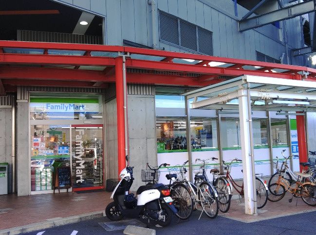 近くのファミリーマート 静岡曲金七丁目店まで591m(徒歩8分)