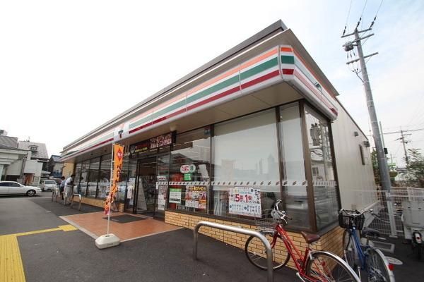 近くのセブンイレブン大津一里山店まで699m(徒歩9分)