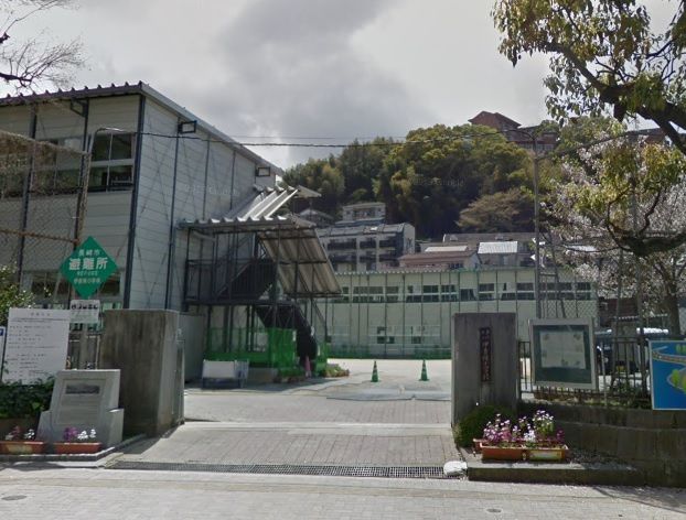 近くの長崎市立伊良林小学校まで246m(徒歩4分)