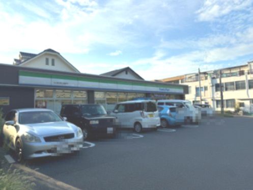 近くのファミリーマート 川口青木町公園前店まで298m（徒歩4分）