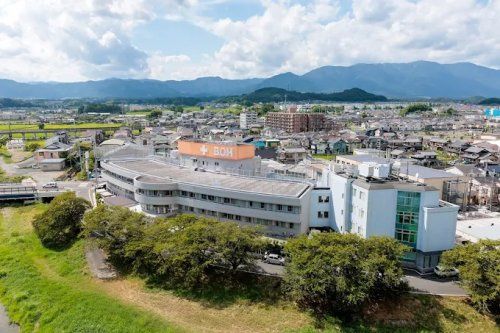 近くの琵琶湖大橋病院まで949m（徒歩12分）