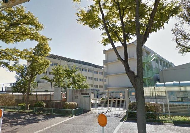 近くの神戸市立神の谷小学校まで443m(徒歩6分)
