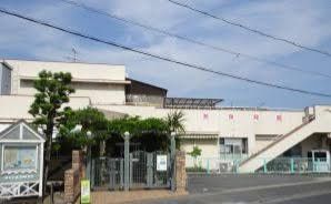 近くの中洲保育園まで894m(徒歩12分)