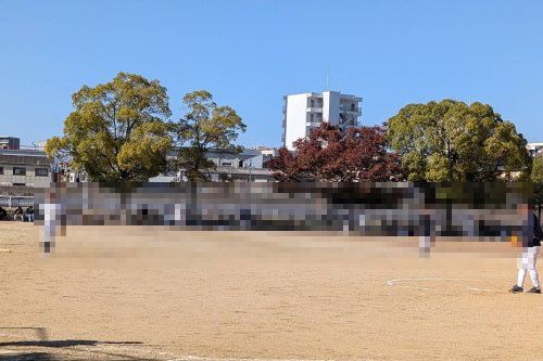 近くの朝日橋公園まで673m(徒歩9分)