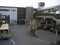 近くの千里丘駅まで423m（徒歩6分）