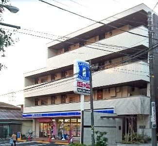 近くのローソン 横浜星川一丁目店まで217m(徒歩3分)