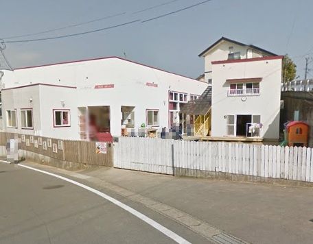 近くのキッズスクール保育園まで1,011m（徒歩13分）