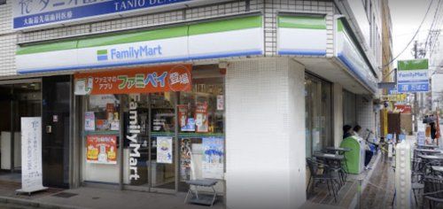 近くのファミリーマート 長堀橋駅北店まで174m（徒歩3分）