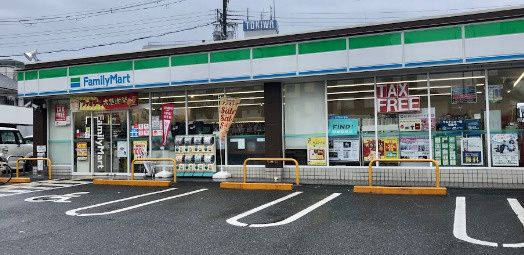 近くのファミリーマート 南開店まで219m（徒歩3分）