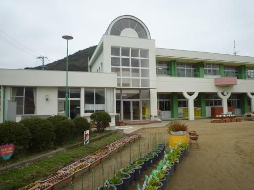近くの西部幼稚園まで906m(徒歩12分)