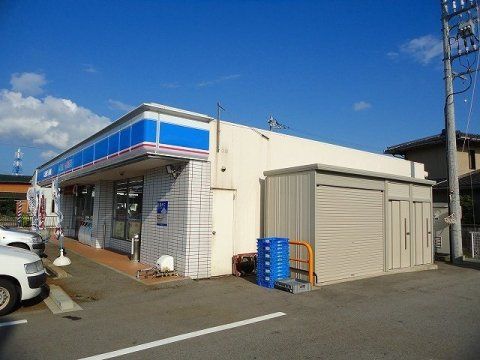 近くのローソン 新湊新片町店まで741m(徒歩10分)