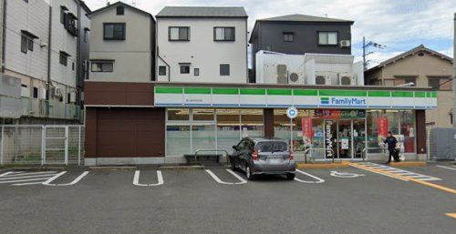 近くのファミリーマート 東大阪中石切店まで467m（徒歩6分）