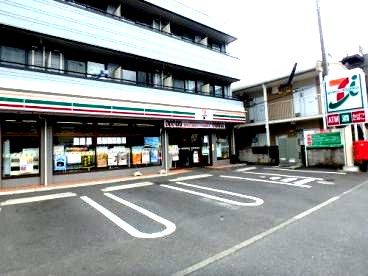 近くのセブンイレブンまで1,540m(徒歩20分)
