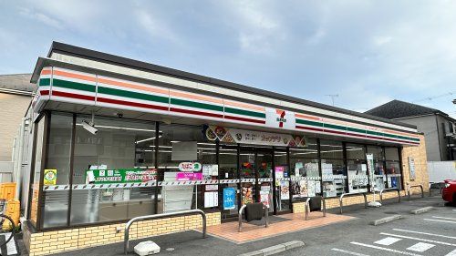 近くのセブン－イレブン 三鷹牟礼７丁目店まで689m（徒歩9分）