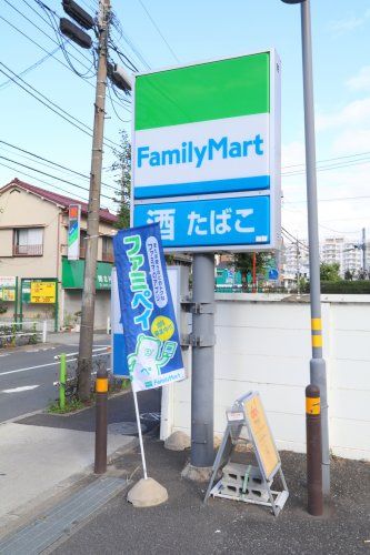 近くのファミリーマートまで2,178m（徒歩28分）