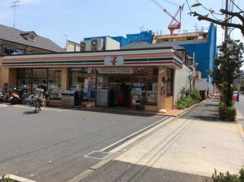 近くのセブンイレブン 江戸川南篠崎4丁目店まで538m（徒歩7分）