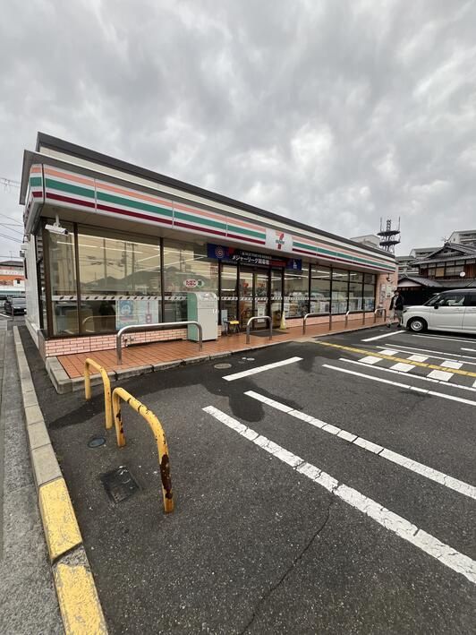 近くのセブンイレブン 野洲市役所前店まで334m(徒歩5分)