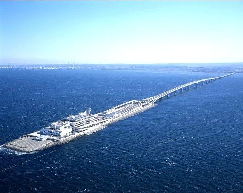 近くの海ほたるまで6,680m（徒歩84分）