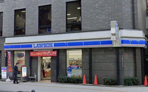 近くのローソン 阿波座駅前店まで566m(徒歩8分)